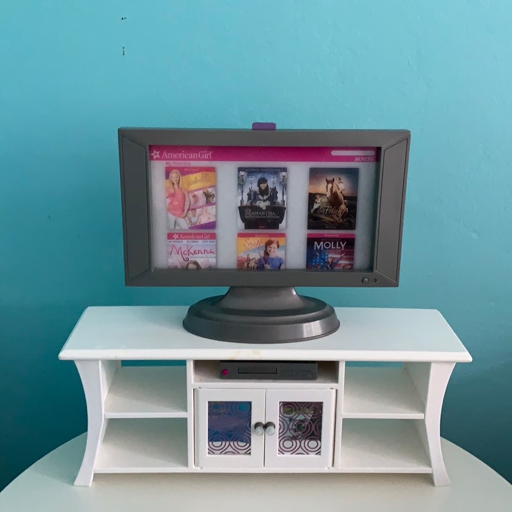 American Girl Tv, slides and console